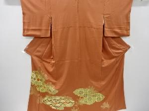リサイクル　金彩雲取りに古典柄模様刺繍一つ紋色留袖